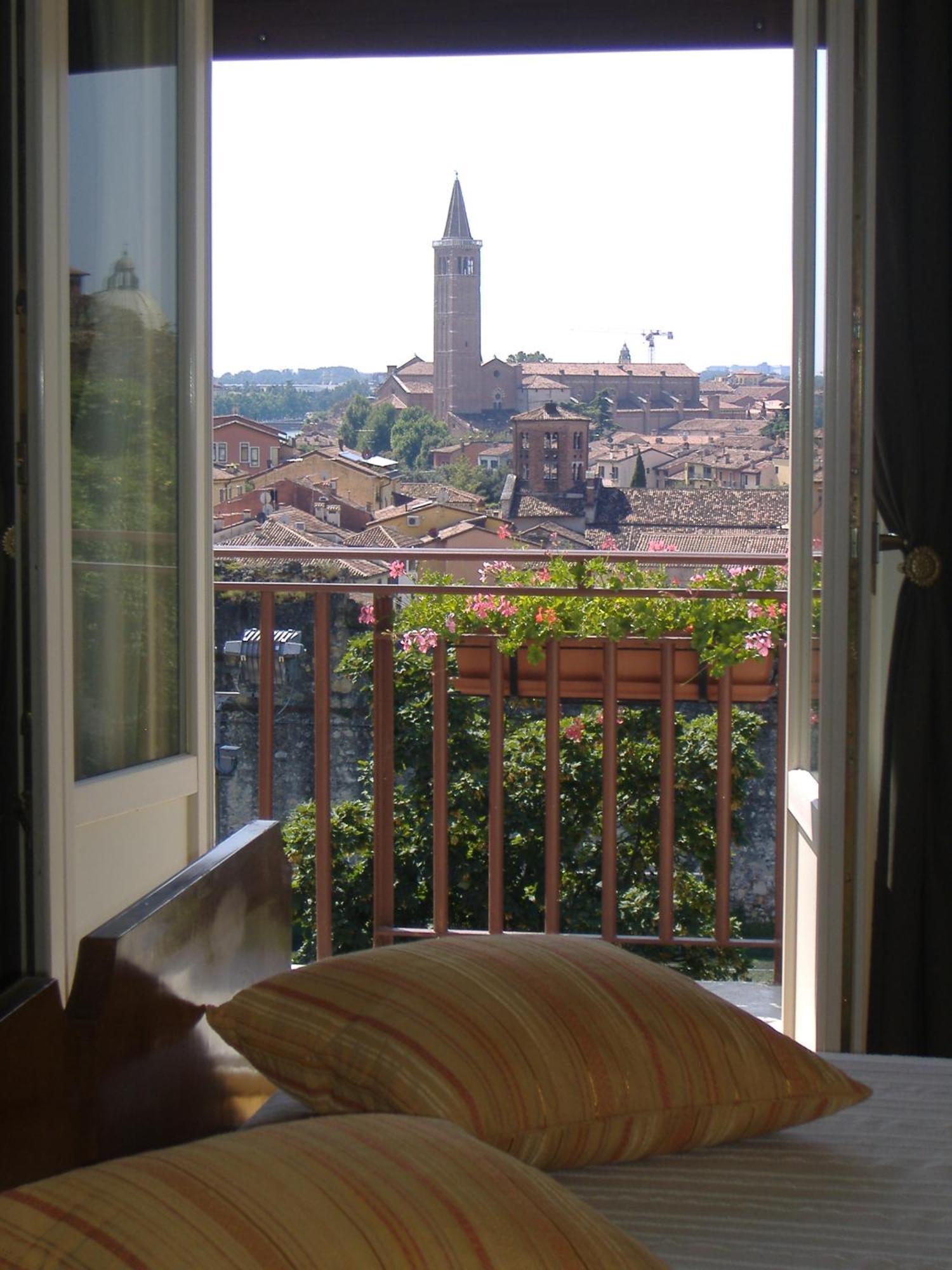 Agli Abbaini Bed & Breakfast Verona Bagian luar foto